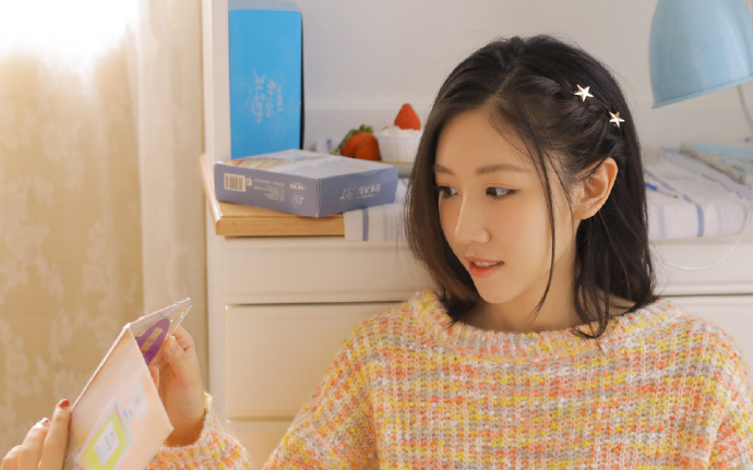 【活力中国调研行】“刚柔并济”的碳纤维：女士单手“提车”显示硬核科技